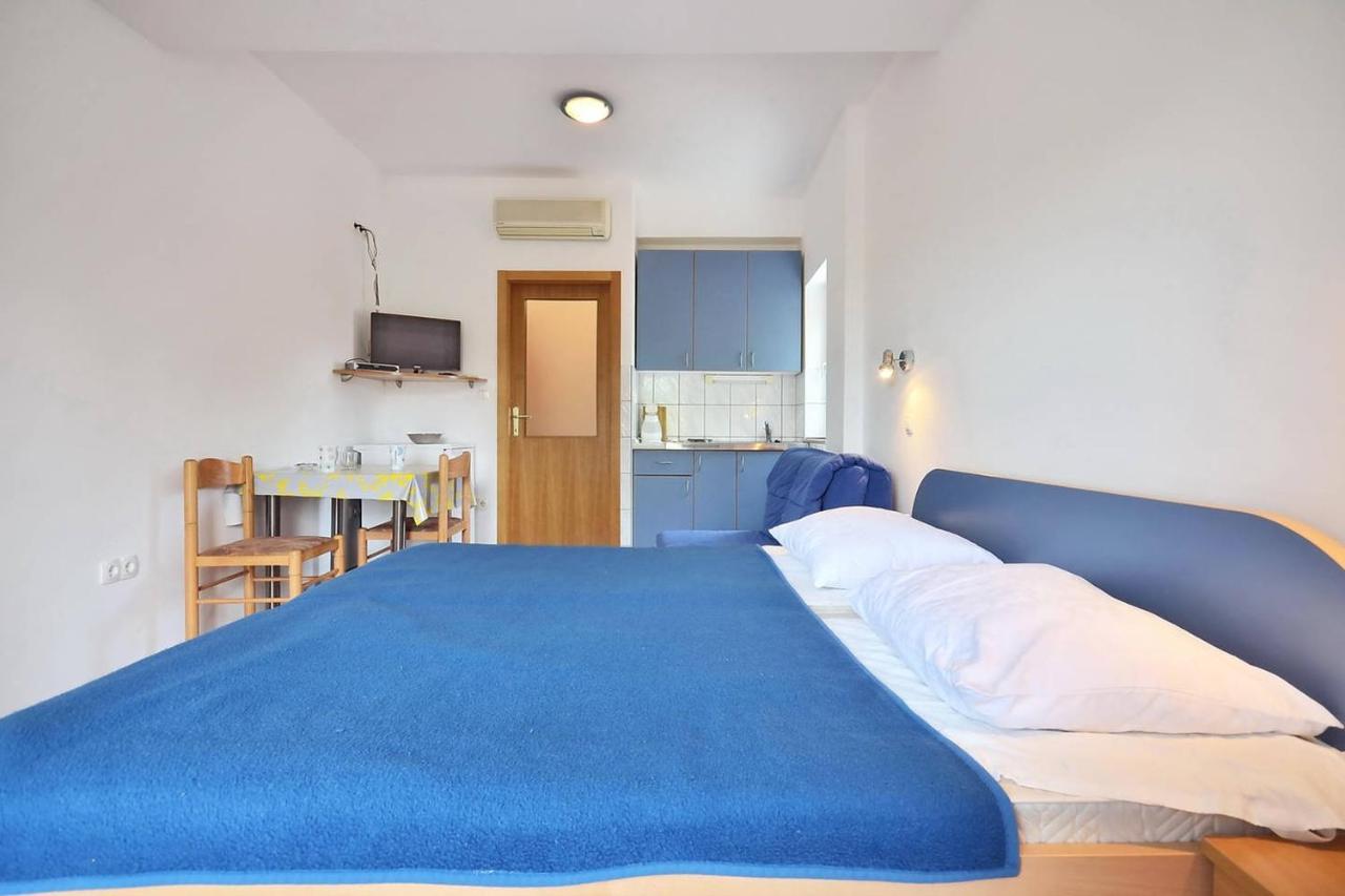 Omis - Michy Apartments Bagian luar foto