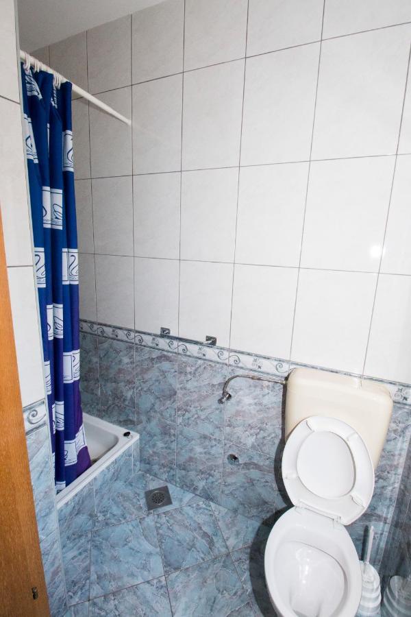 Omis - Michy Apartments Bagian luar foto