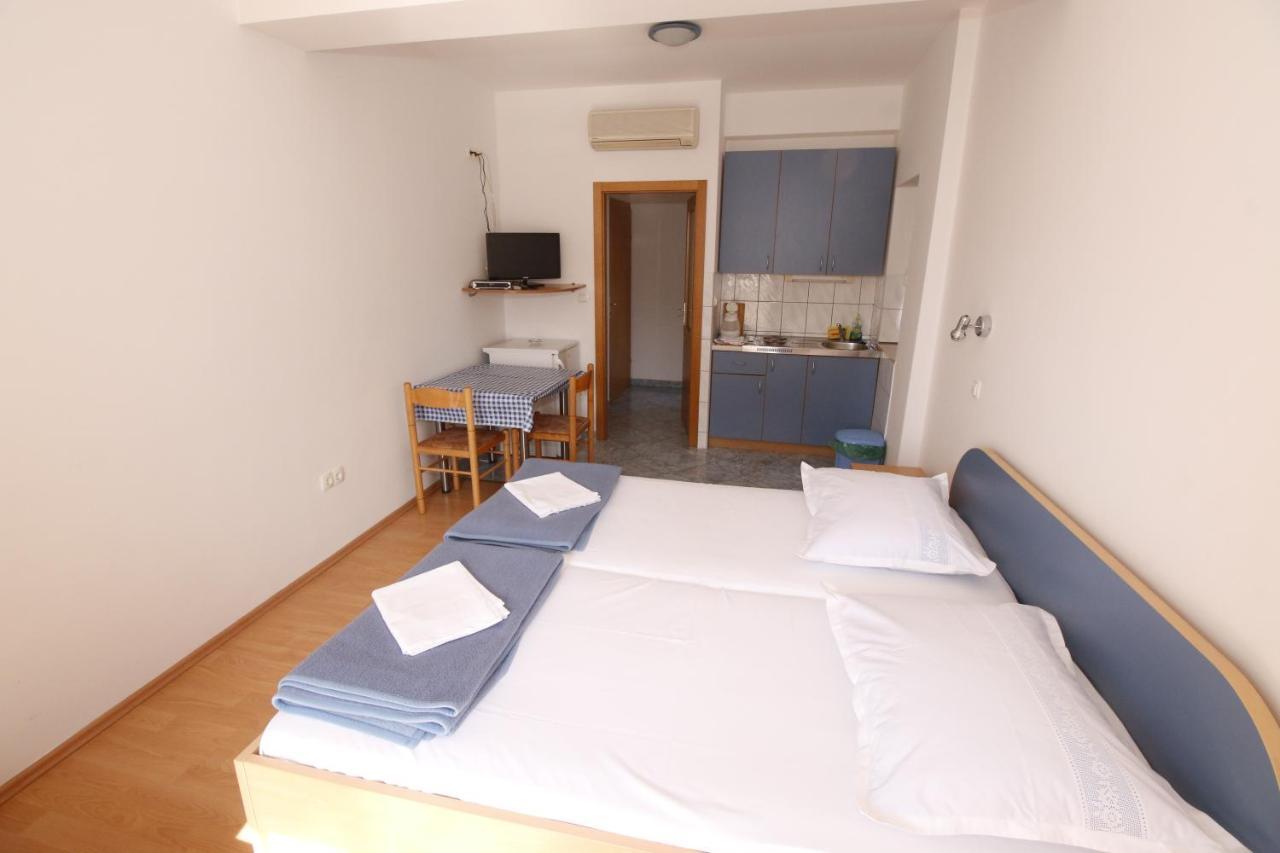 Omis - Michy Apartments Bagian luar foto