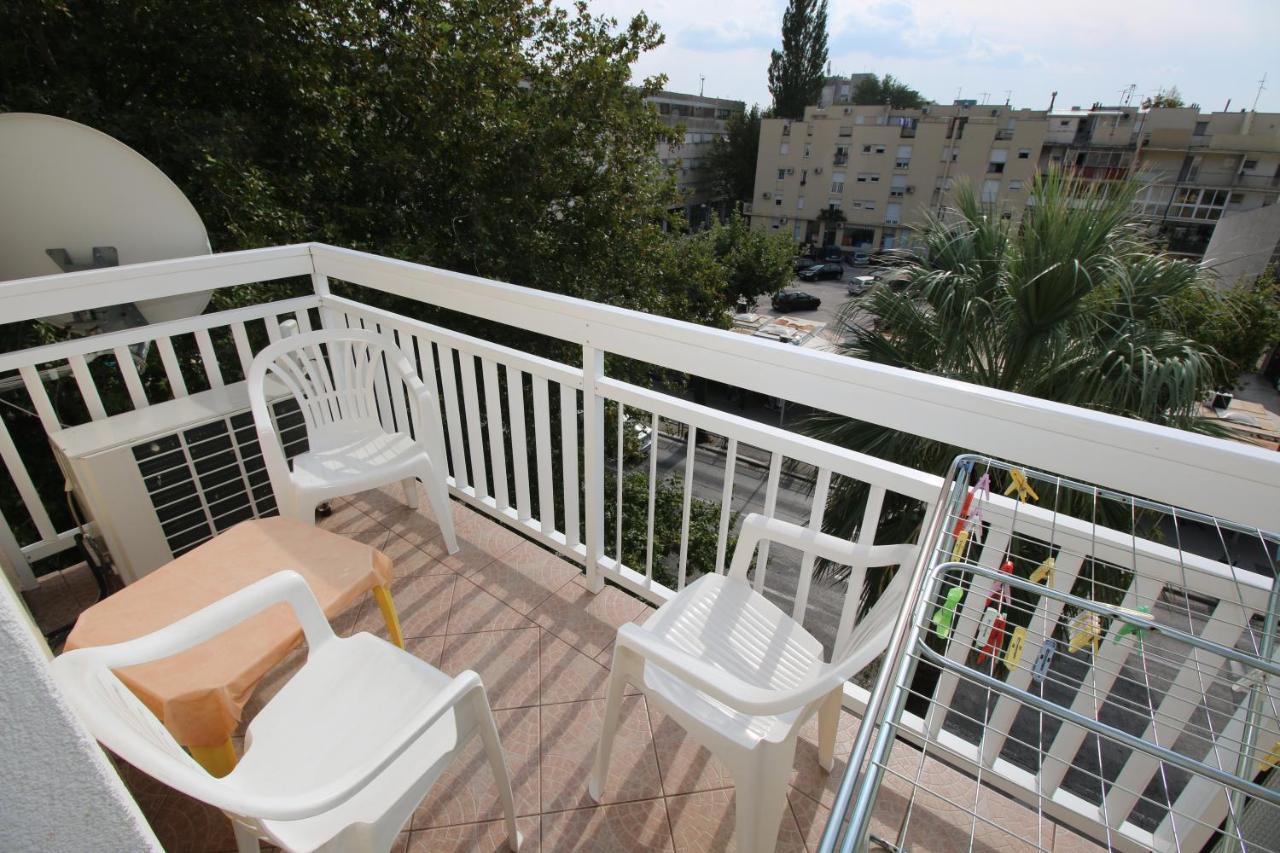 Omis - Michy Apartments Bagian luar foto