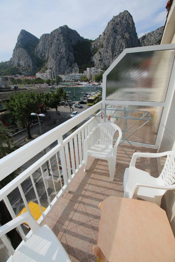 Omis - Michy Apartments Bagian luar foto