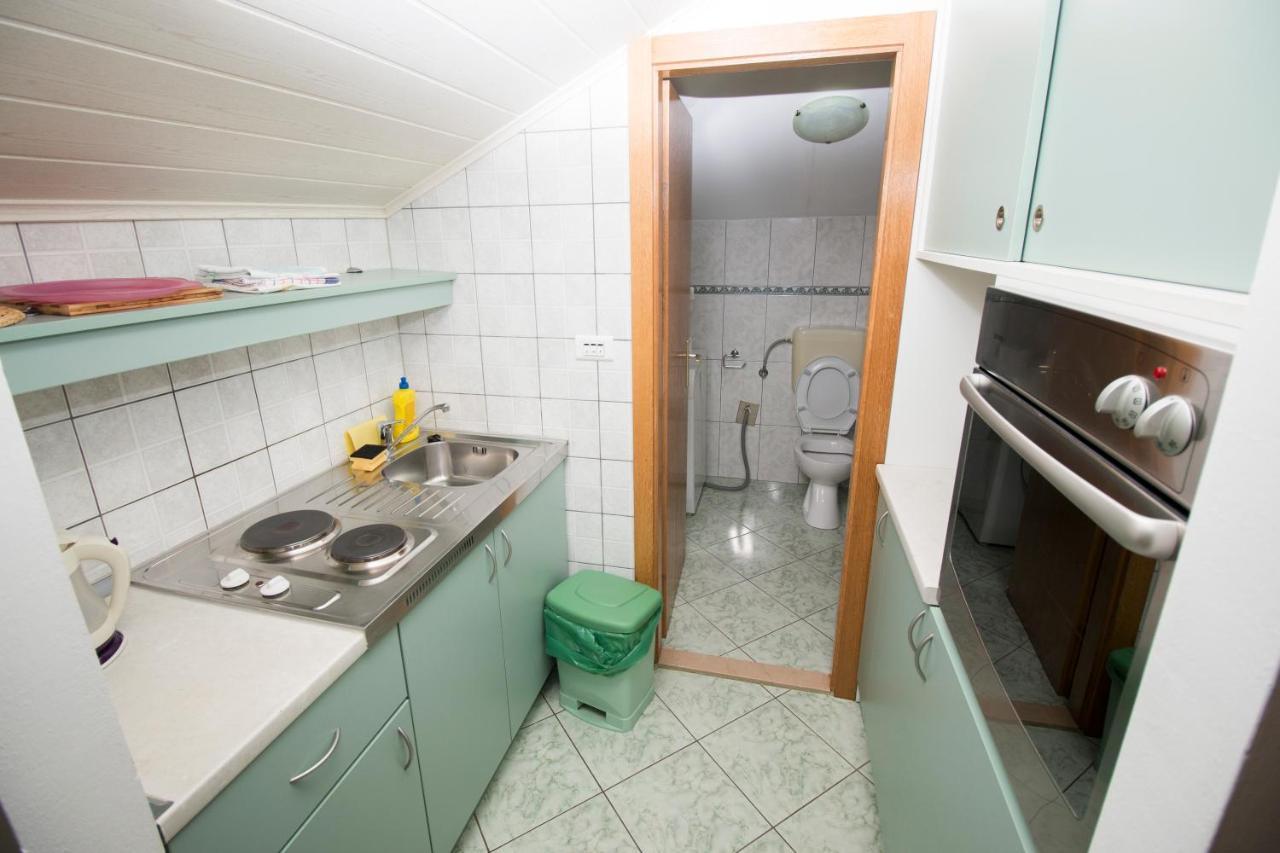 Omis - Michy Apartments Bagian luar foto