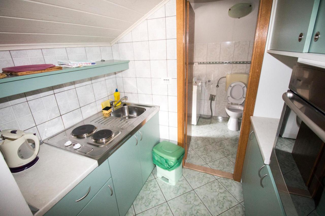 Omis - Michy Apartments Bagian luar foto