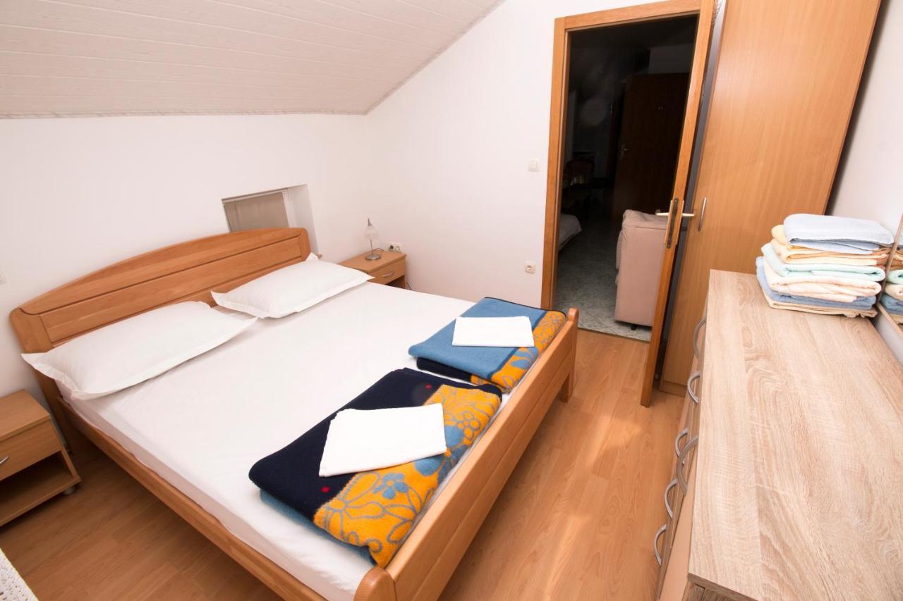 Omis - Michy Apartments Bagian luar foto