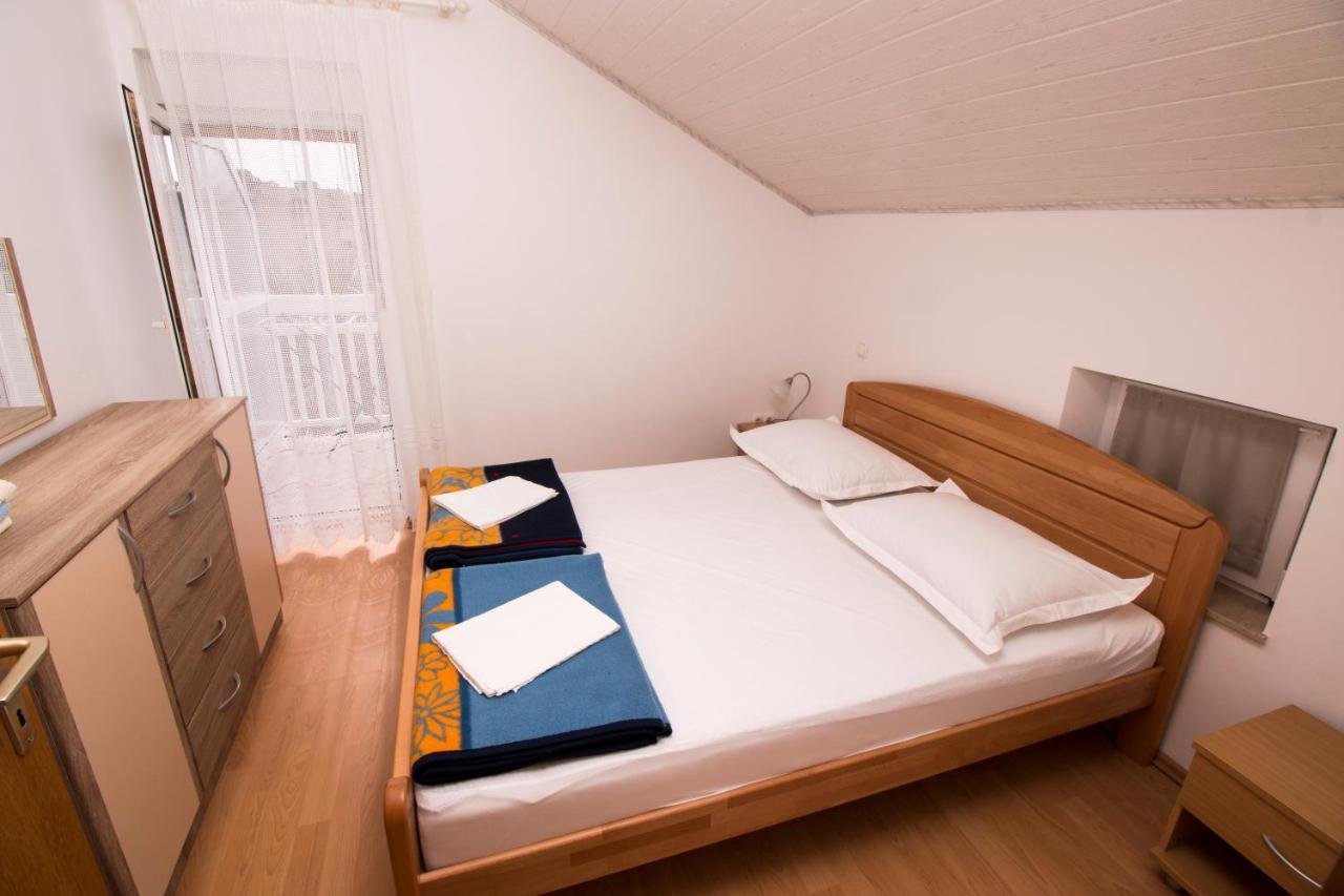 Omis - Michy Apartments Bagian luar foto