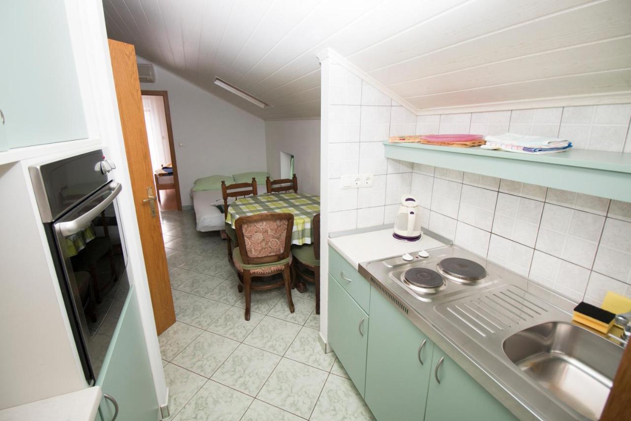 Omis - Michy Apartments Bagian luar foto